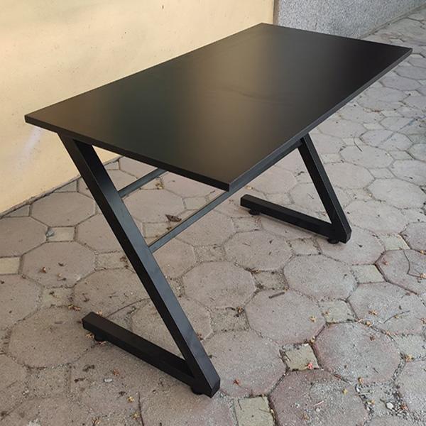 Bàn Chân Sắt Chữ Z 50cm x 100cm